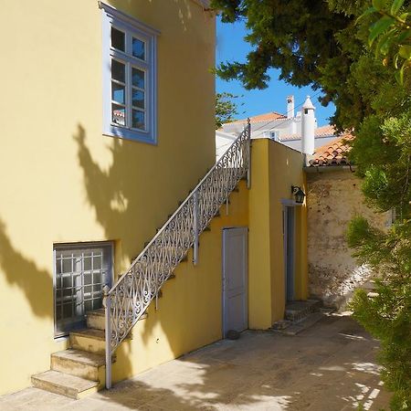 Villa Spetses Екстериор снимка