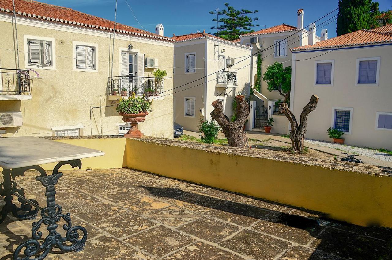 Villa Spetses Екстериор снимка