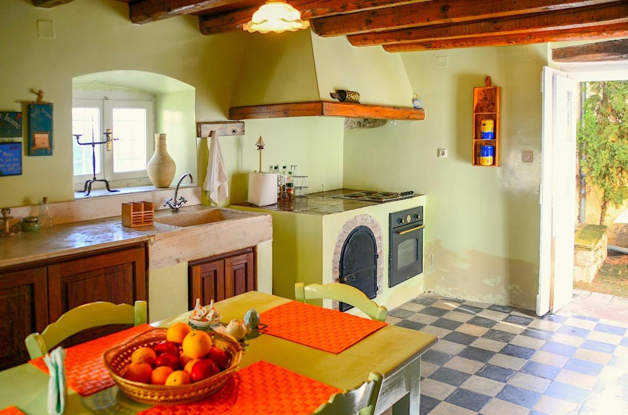 Villa Spetses Екстериор снимка