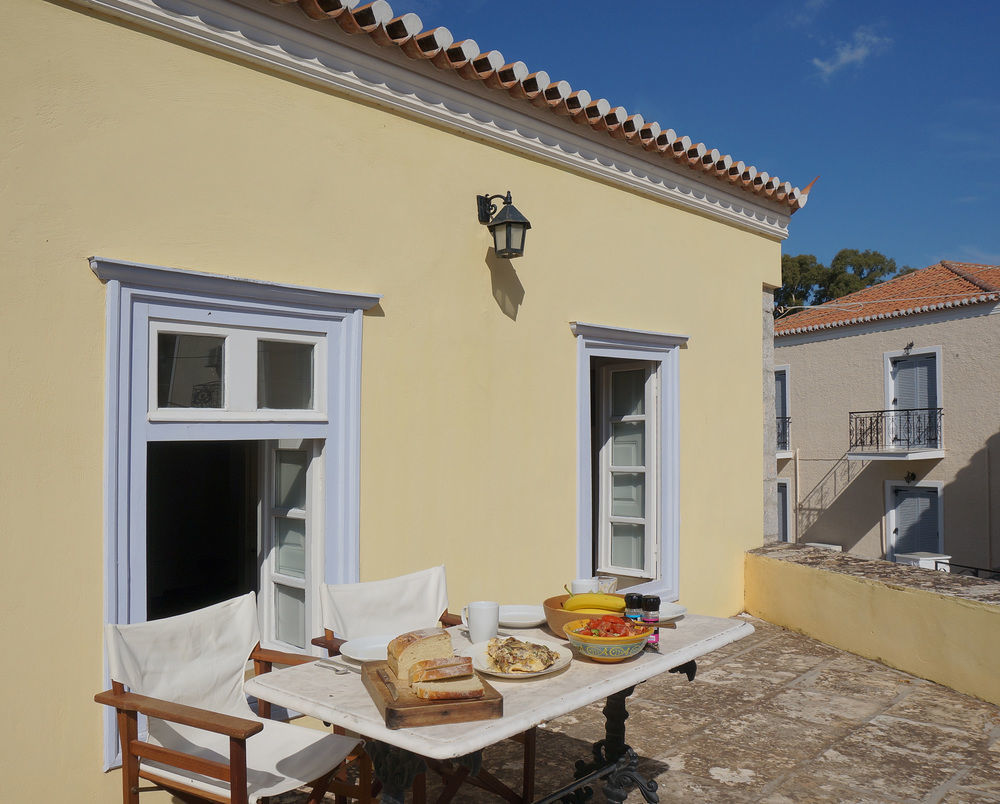 Villa Spetses Екстериор снимка